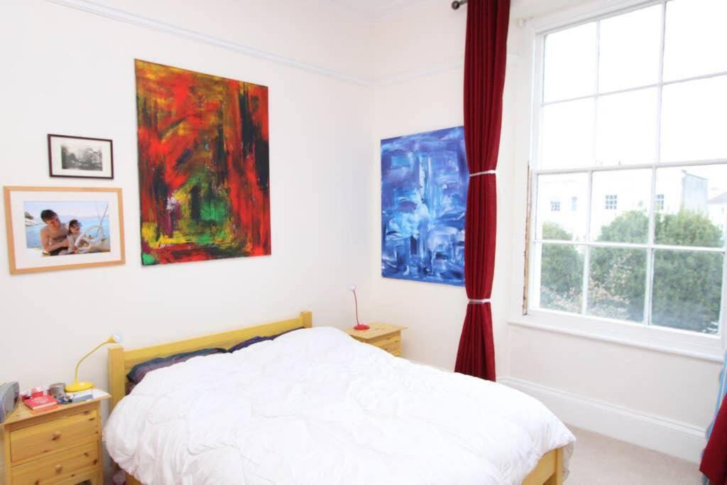 Stunning Arty Apartment In The Heart Of Clifton Bristol Buitenkant foto