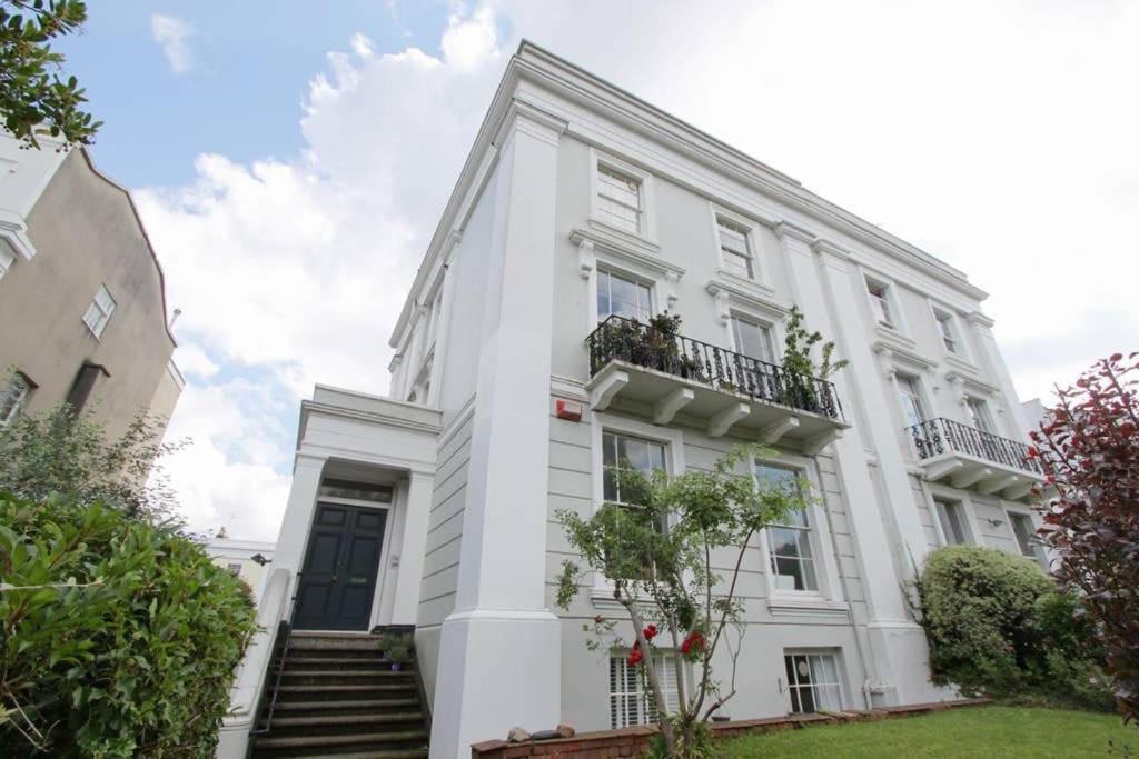 Stunning Arty Apartment In The Heart Of Clifton Bristol Buitenkant foto