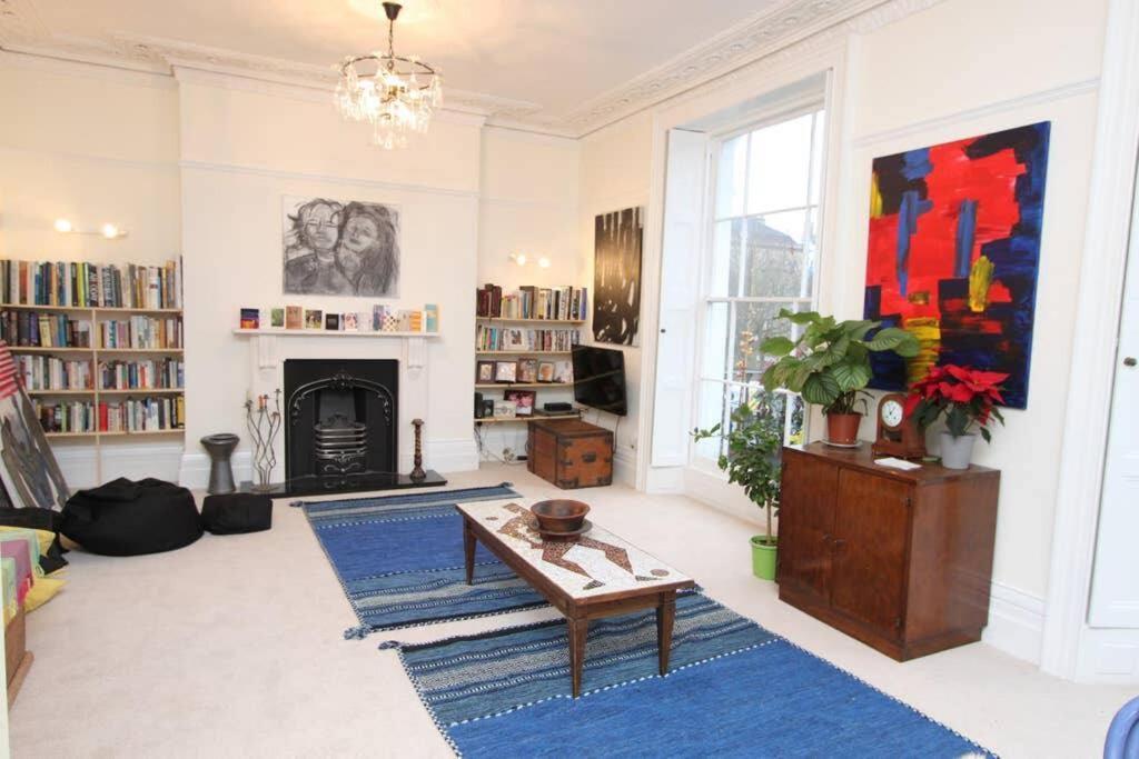 Stunning Arty Apartment In The Heart Of Clifton Bristol Buitenkant foto