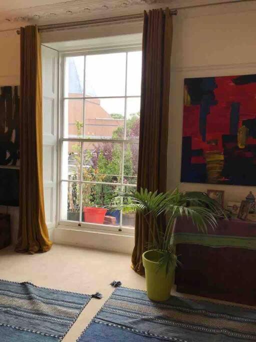Stunning Arty Apartment In The Heart Of Clifton Bristol Buitenkant foto